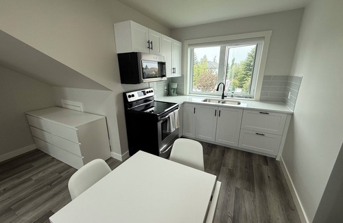 Red Deer Apartment | Modern brand new loft suite