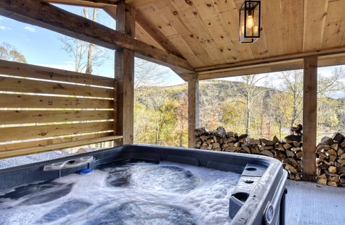 Nominingue Ski Chalet | Modern Chalet with Dock & Spa - Cordon 144