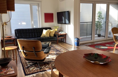North End Condo | Modern comfort in central Peninsula location
