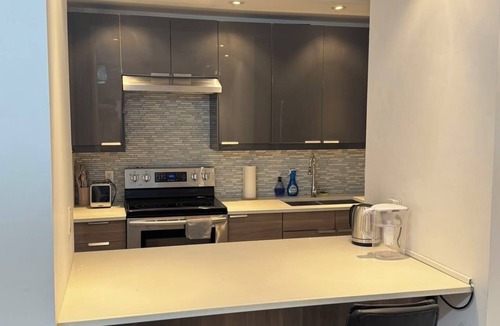Gay Village Apartment | Modern Comfort in DT Montreal