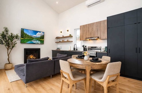 Saint Come Ski Chalet | Modern Comfort | SPA | Mountain | Chalet KNOX