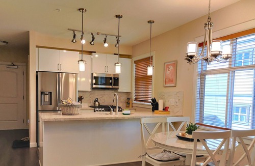Willoughby Condo | Modern & Comfy 2brdm Condo in Langley | Close to Highway 1