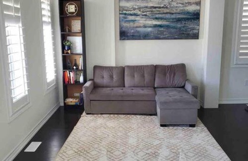 Lindsay Villa | Modern & Cozy Kawartha Getaway