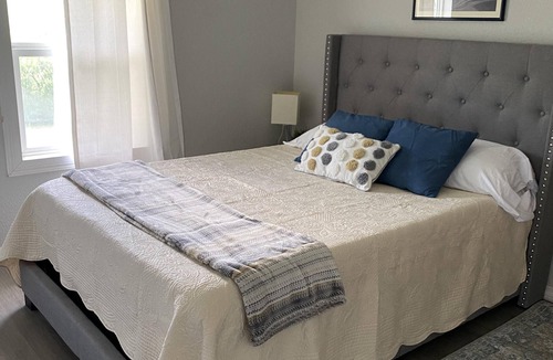 Lethbridge County Other | Modern Homestead Hideaway(4 miles east of Lethbridge)