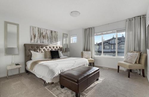 Southwest Calgary House | Modern House with Private Backyard & Fireplace