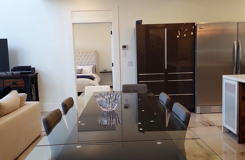 Flesherton House | Modern Industrial Getaway - 1 minute walk to the Beach & Boat Launch