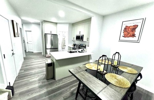 Southwest Edmonton House | Modern Marvel in Windermere