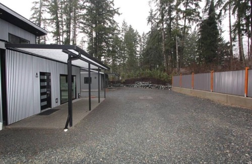 Port Alberni House | modern new build 2 bdrm 2 bath
