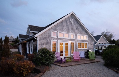 Upper Blandford House | Modern oceanview vacation living in the deep bay