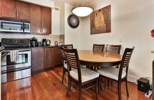 Bridgeland Condo | Modern open concept, close to DT and Free UG Parking. Discounted Monthly Rate.