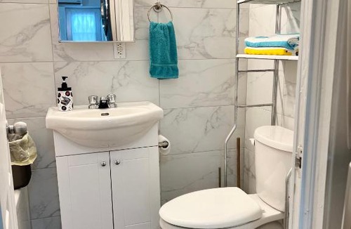 Rosemont-La Petite-Patrie Apartment | Modern Studio Apartment in Rosemont Near Downtown Montreal-D