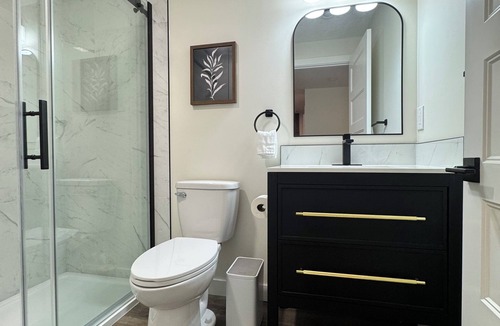 Southwest Calgary House | Modern & Stylish 2-Bedroom Basement Suite