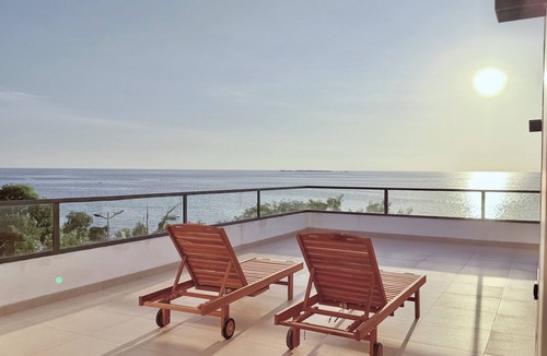 Tunguu Villa | Modern Stylish Oceanfront Pool Villa | Secure w/Generator | Fumba Town Zanzibar