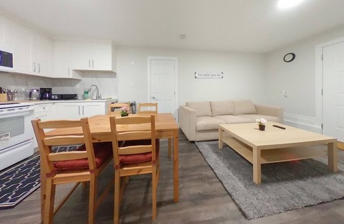 Guildford House | Modern suite fully equipped and place to enjoy