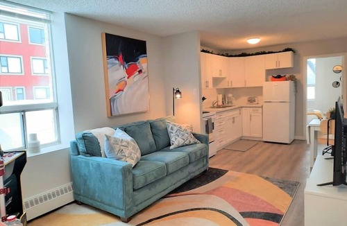 Inglewood Apartment | Modern Suite in Historic Bldg. Minutes to DT