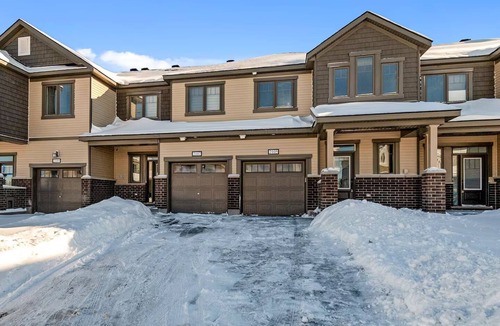 Cardinal Creek House | Modern Townhouse for Families | Game Room, 2 Parking Spots, 20 Min to Downtown