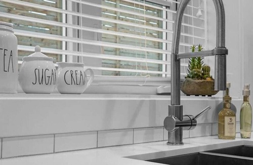Kitsilano Apartment | Modern Two Bedroom Suite in Stylish Kitsilano