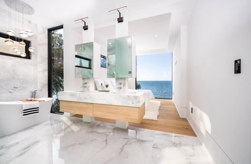 Niagara-on-the-Lake House | Modern Waterfront House - Custom Built!