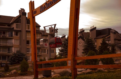 Beaupre Apartment | Mont Sainte Anne, Massif de Charlevoix, studio ski IN ski OUT Quebec city