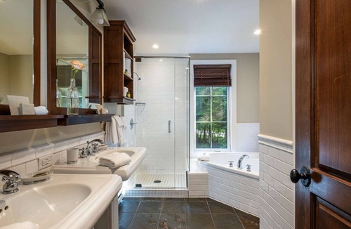 Mont-Tremblant Hotel | Mont-Tremblant - Château Beauvallon - Four Bedroom Suite