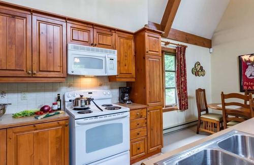 Mont-Tremblant Condo | Mont-Tremblant - Plateau sur la Montagne 210-2