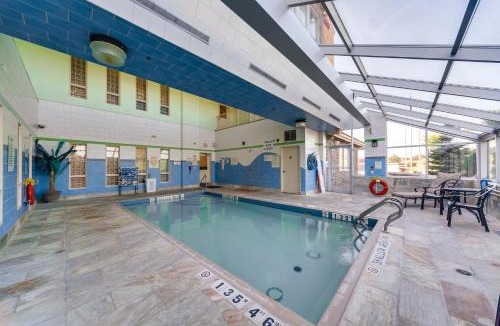 Barrie Hotel | Monte Carlo Inn Barrie - Newly Renovated