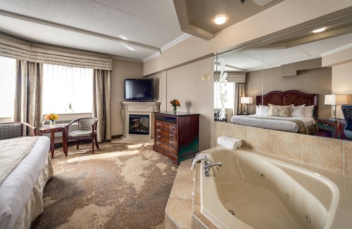 Markham Hotel | Monte Carlo Inn & Suites Downtown Markham