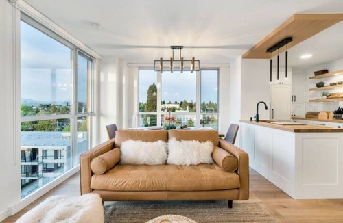 West Side Apartment | Monthly Furnished Rental: Luxuriously Cozy Kerrisdale Apartment- UBC/YVR/DT