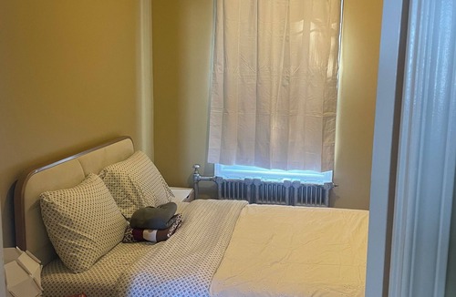 Centretown West Apartment | Monthly rental - 1-BDR apt, ALL included (hot water, hydro and heating).
