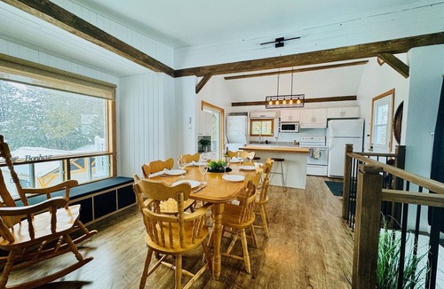 Le Haut-Saint-Francois Regional County Municipality House | Monty Chalet,8 pers et spa