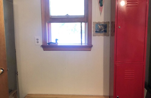 Minden Hills Cottage | MOONDOG RETREAT: Tranquil Lakefront Cottage