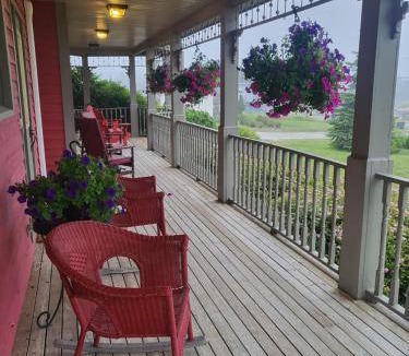 Louisbourg House | Motel ∙ 4 guests