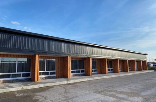 Cookstown Apartment | Motel 400 & Suites Single Kitchenette Unit D