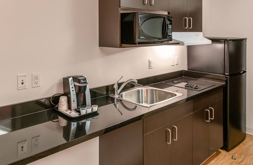 Headingley Hotel | Motel 6 Headingley, MB - Winnipeg West
