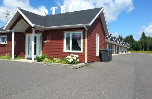 Cabano Hotel | Motel Cabano-Relais