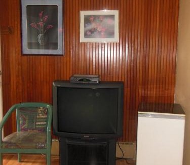 Pointe-aux-Trembles Hotel | Motel Le Paysan