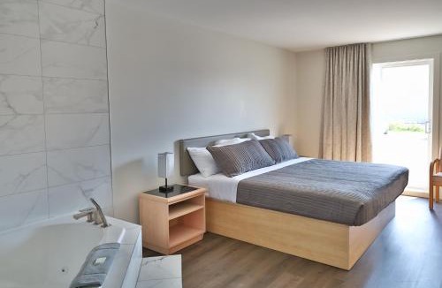 Les Moulins Regional County Municipality Hotel | Motel Mascouche