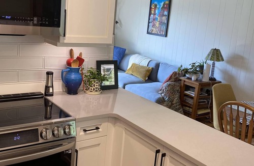 Trail House | Mountain bike your way into the Kootenays! Comfy and centrally located!