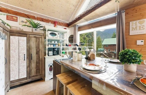 Sunshine Valley Cabin | Mountain Escape Lodge with Saunan