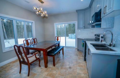 Haliburton House | Mountain House in the Heart of Haliburton, Mins to Lake