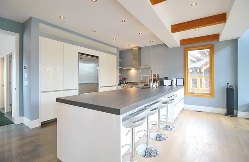 Golden House | Mountain Modern design at its Finest. Newly built 4000 sq. ft. home at KHMR.