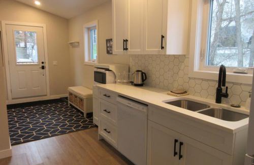 Banff Bed & Breakfast | Mountain View Bed & Breakfast