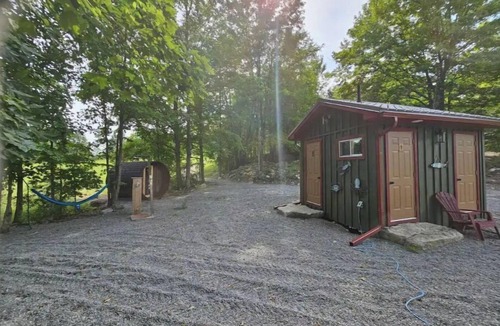 Tyendinaga House | Mozie Park - Your fun romantic destination