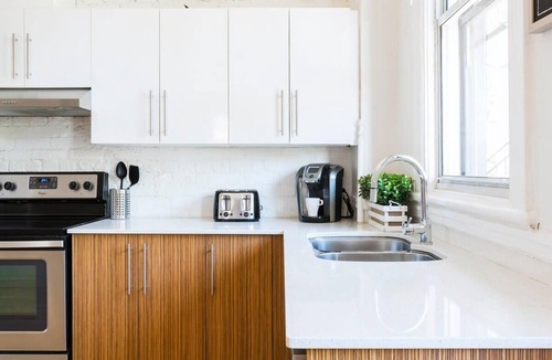 Mile End Apartment | MTLVR #08 | Mile End area, 2BA, near the mountain