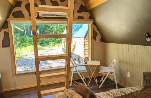Brew Bay Ski Chalet | Mushroom theme cabin on 33 Acre Farm