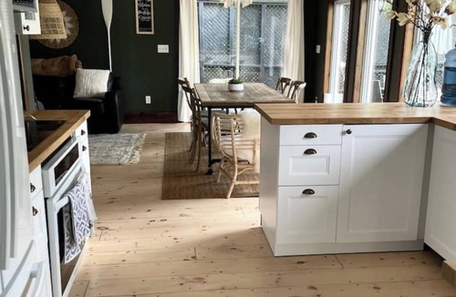 Utterson Cottage | Muskoka Cabana - Sandy beach cottage in Muskoka