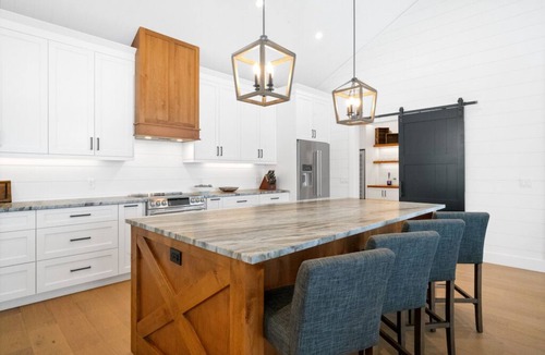 Muskoka Lakes Cottage | Muskoka Cottage - The Summer House. nBeautiful in summer and stunning in winter.