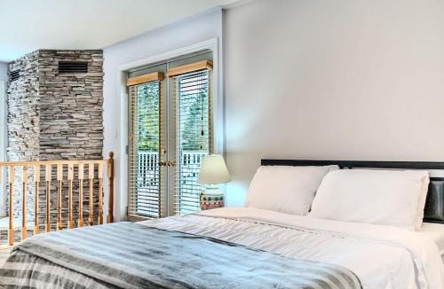 Muskoka Lakes House | Muskoka Lakefront 4-bdrm Guest House
