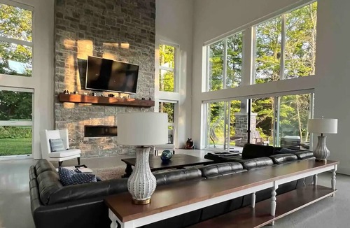 Port Carling House | Muskoka Modern Luxury Lake House Cottage