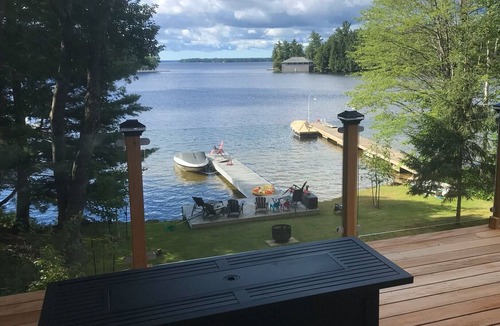 Muskoka Lakes Cottage | Muskoka Waterfront Cottage - Lake Muskoka Shallow Water Entry
